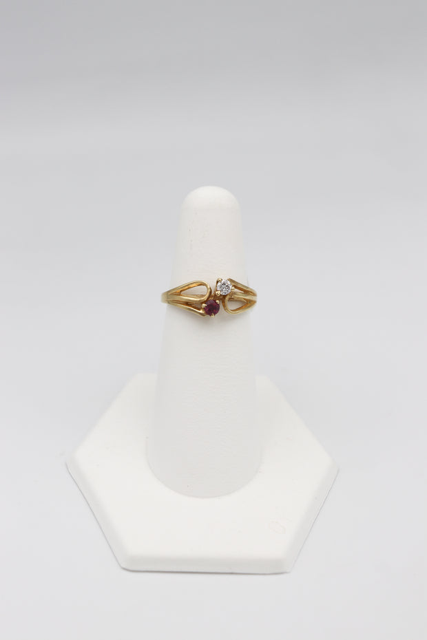 14Karat Yellow Gold Natural Diamond and Ruby Ring