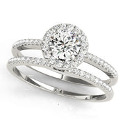 ENGAGEMENT RINGS HALO ROUND