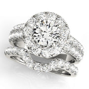 ENGAGEMENT RINGS HALO ROUND