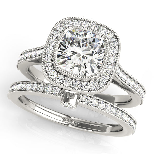 ENGAGEMENT RINGS HALO CUSH