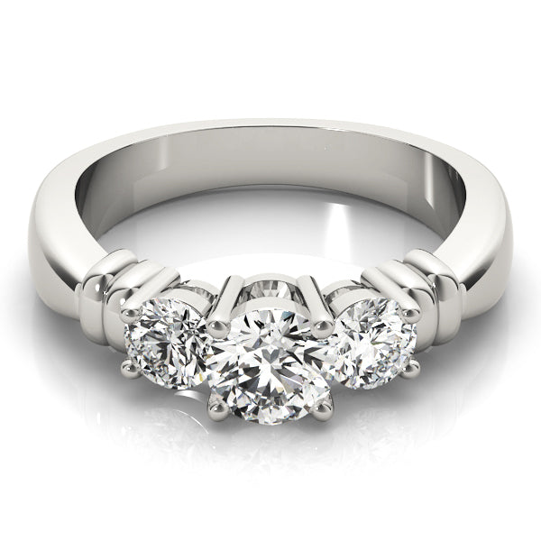 ENGAGEMENT RINGS 3 STONE ROUND