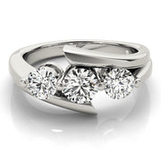 ENGAGEMENT RINGS 3 STONE ROUND